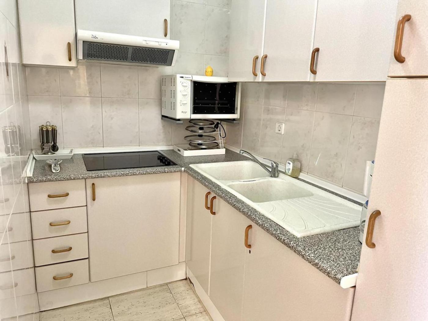 33Apartamento Soleado De Dos Habitaciones Empuriabrava Exterior photo