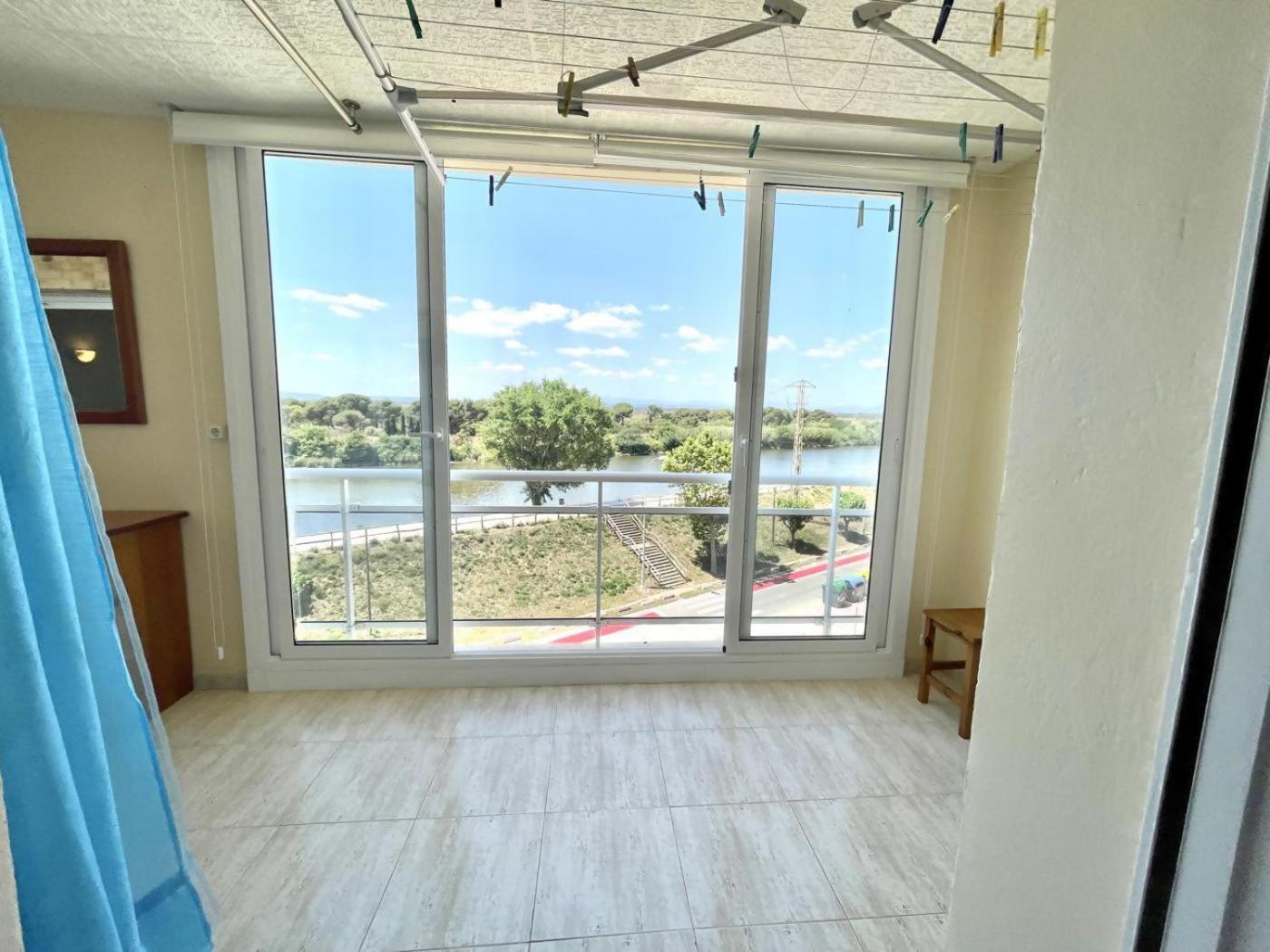 33Apartamento Soleado De Dos Habitaciones Empuriabrava Exterior photo